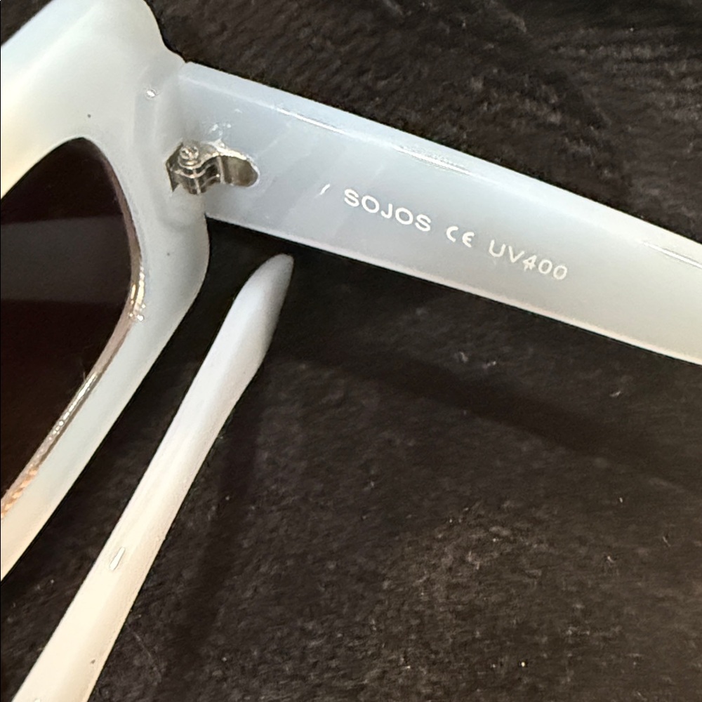 SOJOS Chucky Blue Sunglasses - Picture 5 of 5